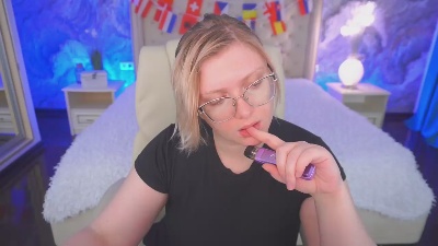 CoolTatiss live cam on Cam4