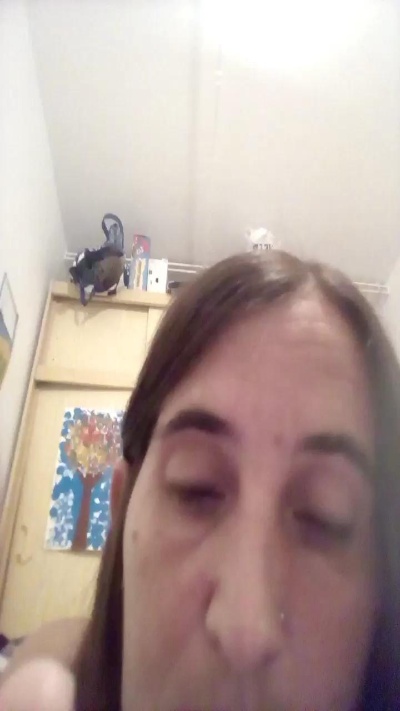 Coquine2008 live cam on Cam4