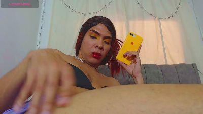 Coral_01 live cam on Cam4