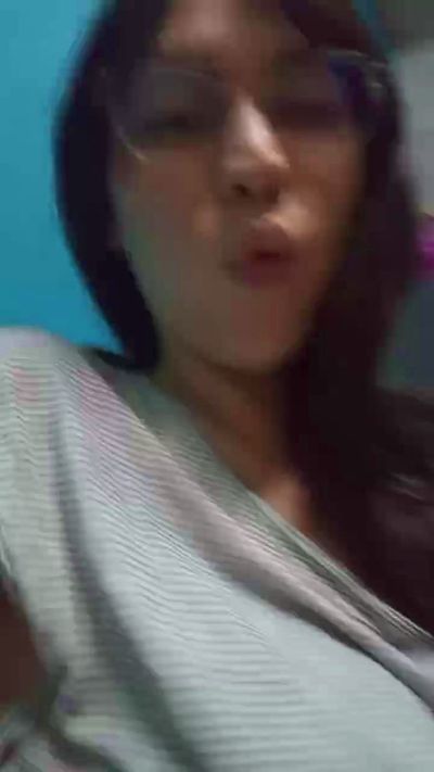 Coral_Mateo live cam on Cam4