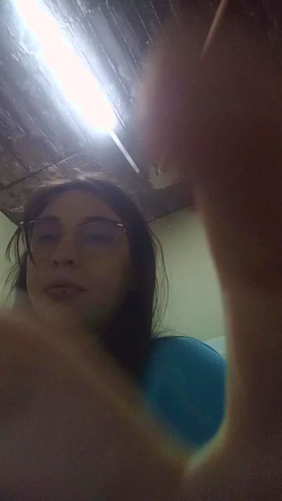 Coral_Mateo live cam on Cam4