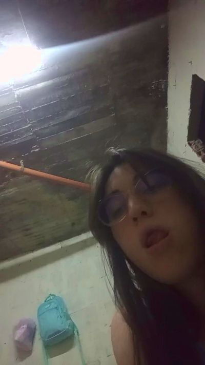 Coral_Mateo live cam on Cam4
