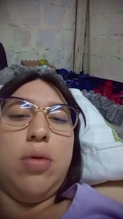 Coral_Mateo live cam on Cam4