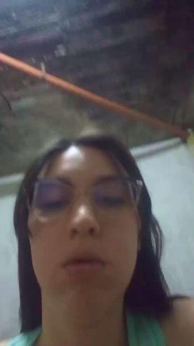 Coral_Mateo live cam on Cam4