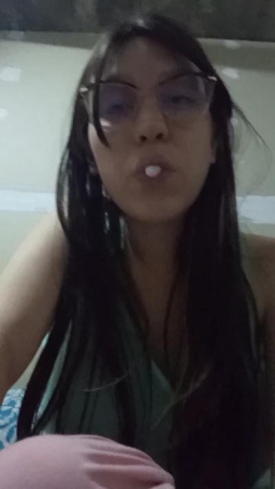 Coral_Mateo live cam on Cam4