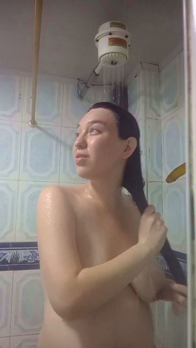 Coral_Mateo live cam on Cam4