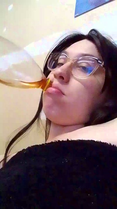 Coral_Mateo live cam on Cam4