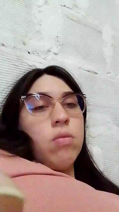 Coral_Mateo live cam on Cam4