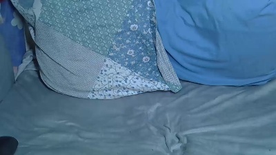 Corallove1 live cam on Cam4
