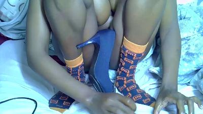 Corallove1 live cam on Cam4