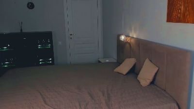 CoreenIp live cam on Cam4