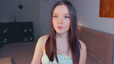 CoreenIp live cam on Cam4