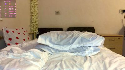 CoreneAustgen live cam on Cam4