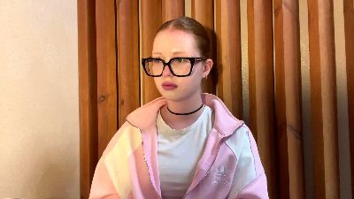 CorinnaRemian live cam on Cam4