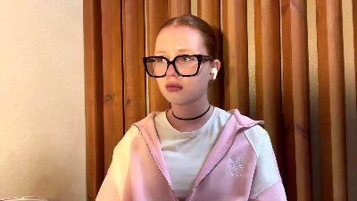 CorinnaRemian live cam on Cam4