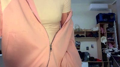 CorinnaRemian live cam on Cam4