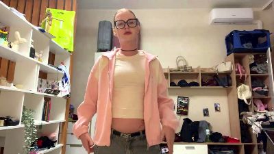 CorinnaRemian live cam on Cam4