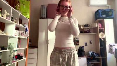 CorinnaRemian live cam on Cam4