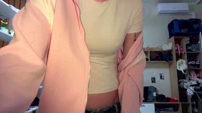 CorinnaRemian live cam on Cam4