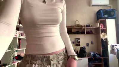 CorinnaRemian live cam on Cam4