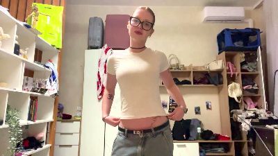 CorinnaRemian live cam on Cam4