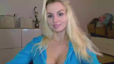 CorneliaBeauty live cam on Cam4