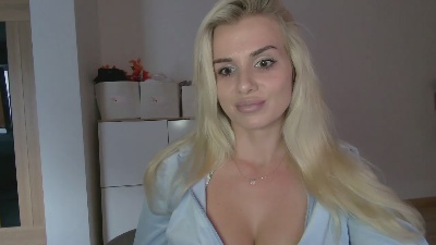 CorneliaBeauty live cam on Cam4