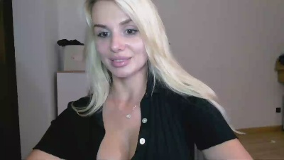 CorneliaBeauty live cam on Cam4