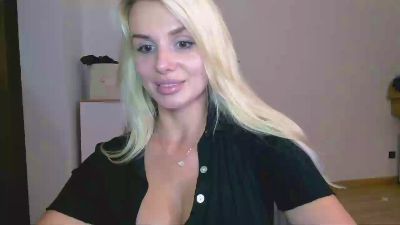 CorneliaBeauty live cam on Cam4