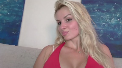 CorneliaBeauty live cam on Cam4