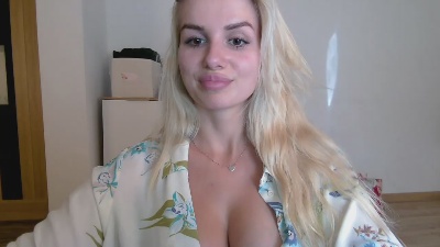 CorneliaBeauty live cam on Cam4