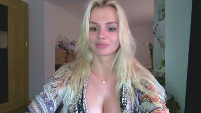 CorneliaBeauty live cam on Cam4