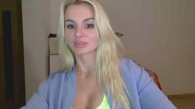 CorneliaBeauty live cam on Cam4