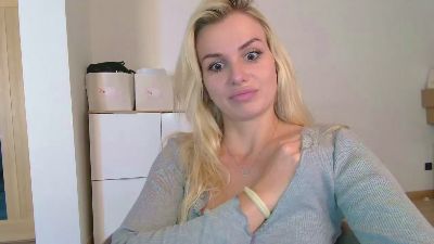 CorneliaBeauty live cam on Cam4
