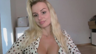 CorneliaBeauty live cam on Cam4