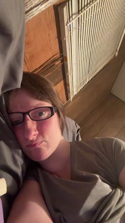 Cosmic_sunshine live cam on Cam4