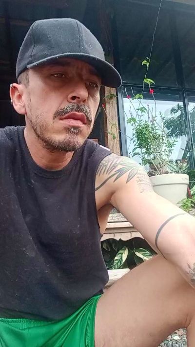 Countryguy live cam on Cam4
