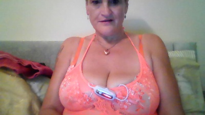 Countryhoney live cam on Cam4