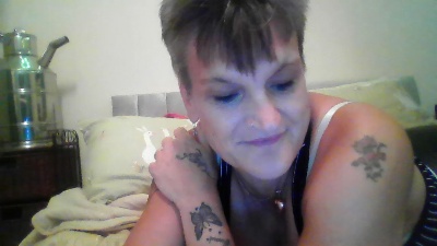 Countryhoney live cam on Cam4