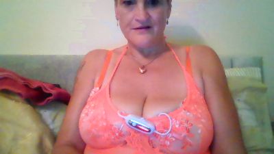 Countryhoney live cam on Cam4