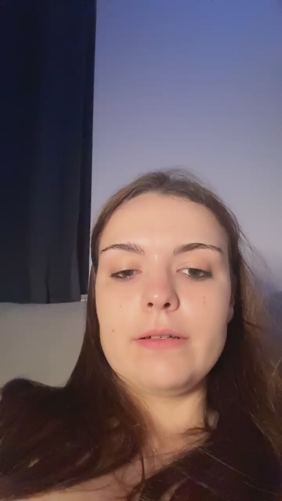CoupleLyon69 live cam on Cam4