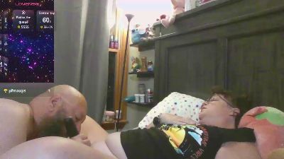 Coupleofdorks_ live cam on Cam4