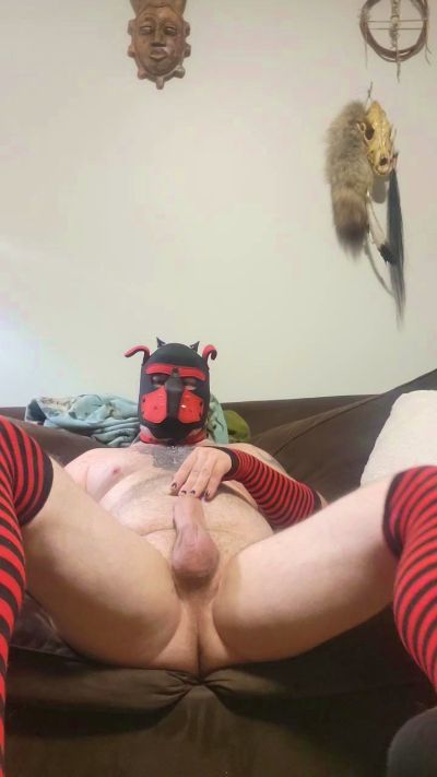 CoyotePup live cam on Cam4