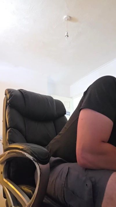 Watch  Cpmllvxxx live on Cam4