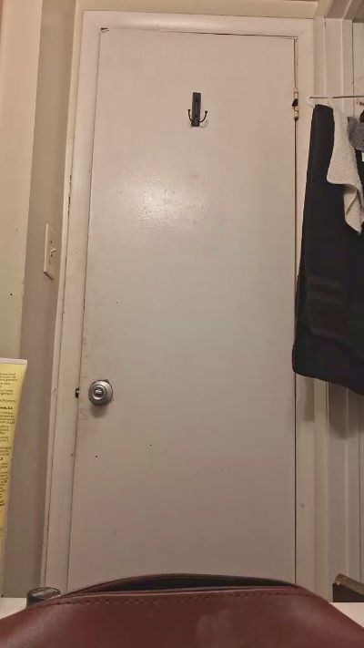 CrEoLe420 live cam on Cam4