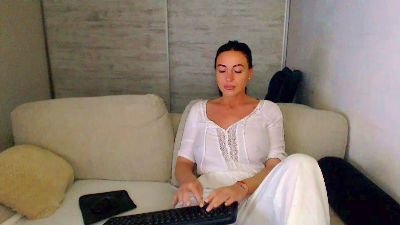 CralaSDream live cam on Cam4