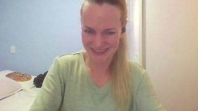 CrazyAnny1 live cam on Cam4