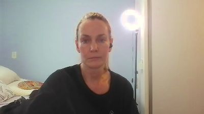 CrazyAnny1 live cam on Cam4
