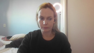 CrazyAnny1 live cam on Cam4