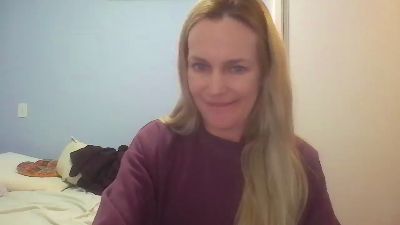 CrazyAnny1 live cam on Cam4